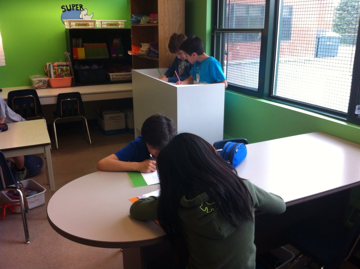 0kelly0's tweet photo. Thank you @ALDIQuebec for helping me create my very own #UDLclassroom @StAnthonyElem #LBPSB https://t.co/7Wm1Guv1ZQ