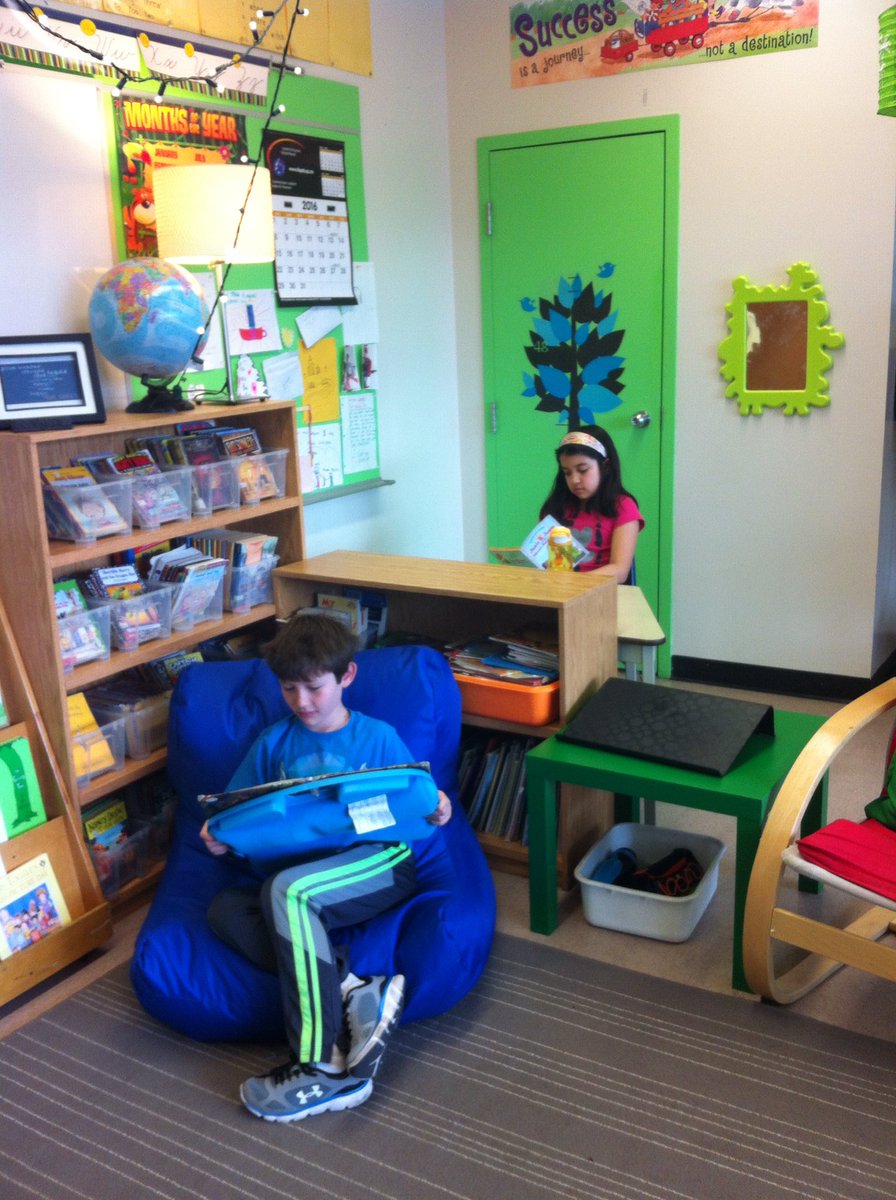 0kelly0's tweet photo. Thank you @ALDIQuebec for helping me create my very own #UDLclassroom @StAnthonyElem #LBPSB https://t.co/7Wm1Guv1ZQ