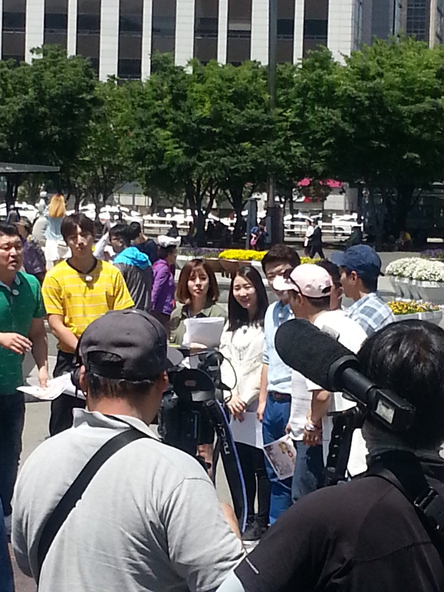 [PIC][16-05-2016]Sunny ghi hình cho chương trình "재래시장 살리자" của kênh JTBC tại Busan vào hôm nay - Page 2 Cip6ERmU4AAUdFP