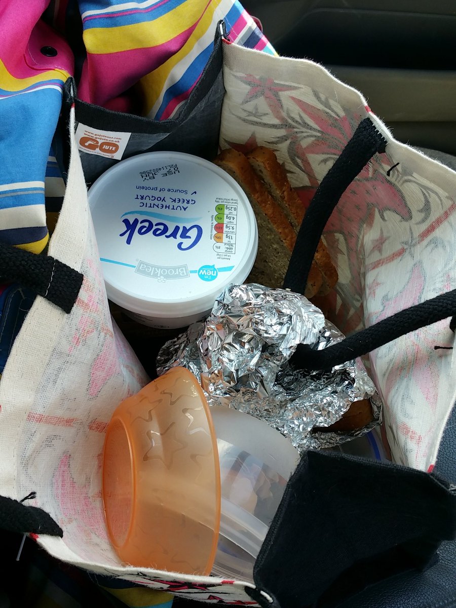 amy_blp's tweet photo. Picnic packed off to the park!! #lovehavingthecar #outandabout #sunshine https://t.co/zBwfmfmgbb