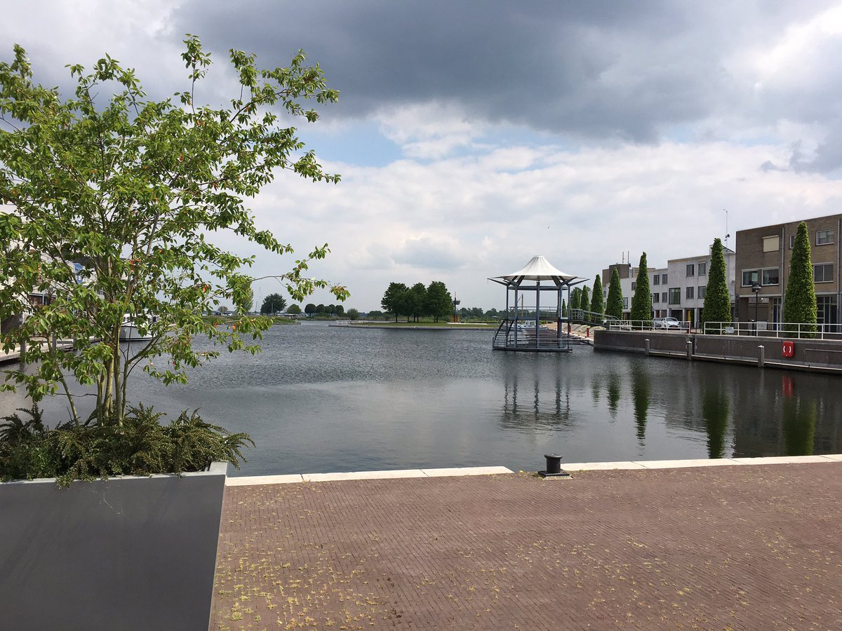 Lunchen aan het water bij de opdrachtgever in #Zeewolde Hoe fijn is dat!? 😊