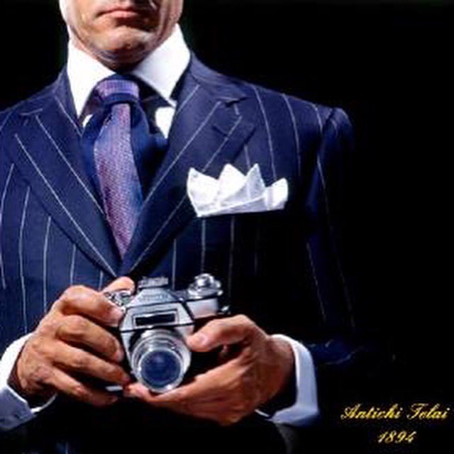 AntichiTelai's tweet photo. L'evergreen che non puoi non avere! il Nostro è British Style.#antichitelai#diplomacy#manager#managerlife#fashion https://t.co/Kdt5IEn46K