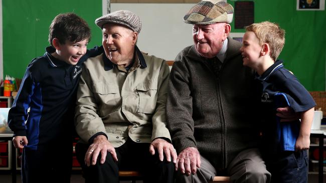baker_bec's tweet photo. Adore this image by @caljamma of life-long mates and their great-grandsons, also friends @theTiser @messengernews https://t.co/aXyIcEVO1N