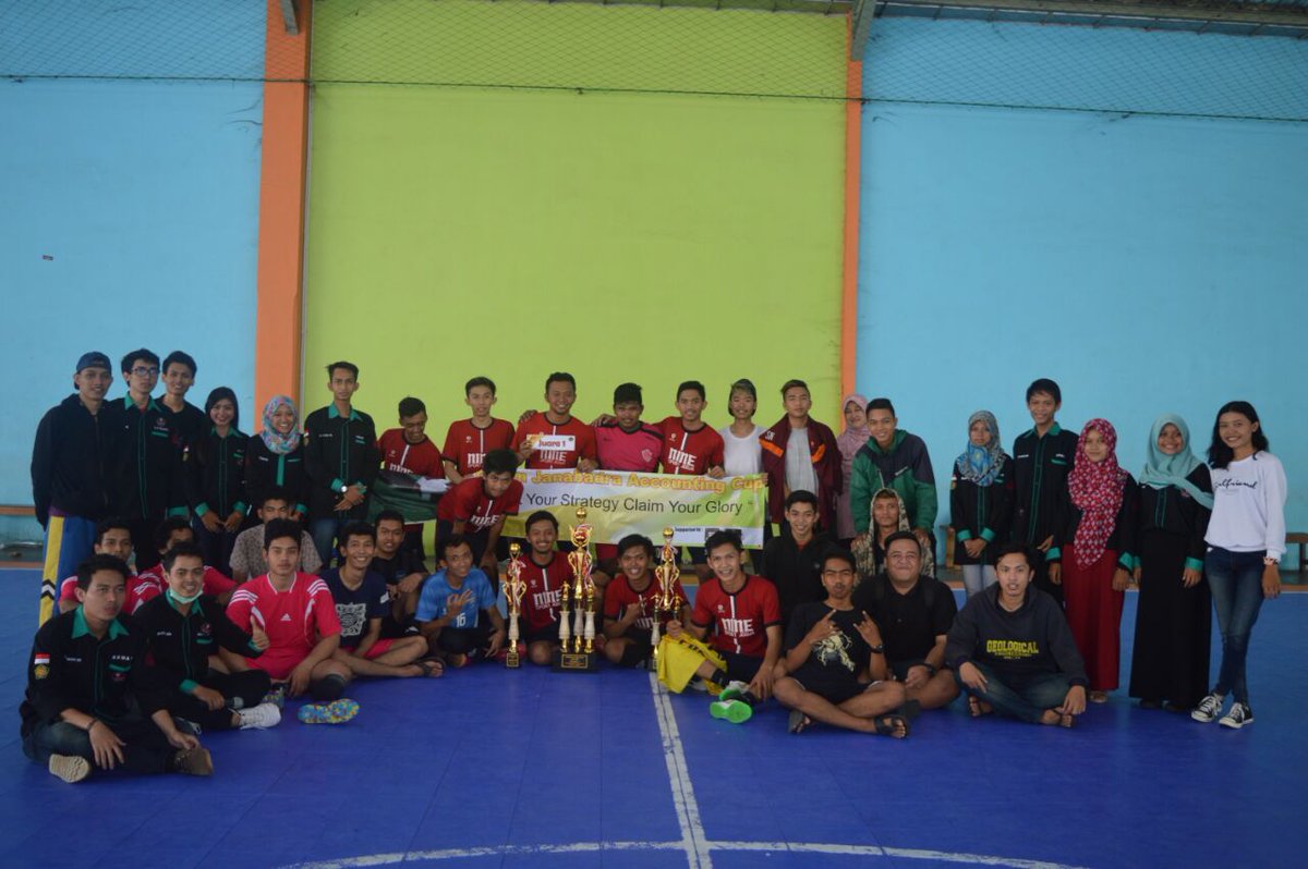 HMJA_UJB's tweet photo. Hasil Final JAC 2016 :
Juara 1 JF FC
Juara 2 Aceh Selection FC
Juara 3 JFA FC
@HumasWaroengSS https://t.co/mxAoyXntz9