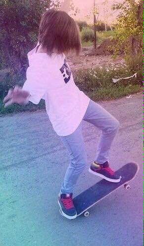 14yoGayMaxim's tweet photo. I'm gay, I want a boyfriend please follow me #GayBoy #Gay14yo #Single #Russian https://t.co/6sa9Mfz2bm