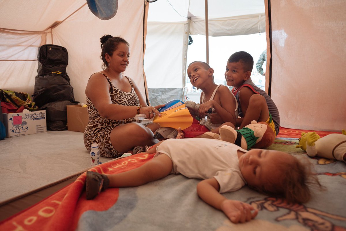 UNICEF España tweet media