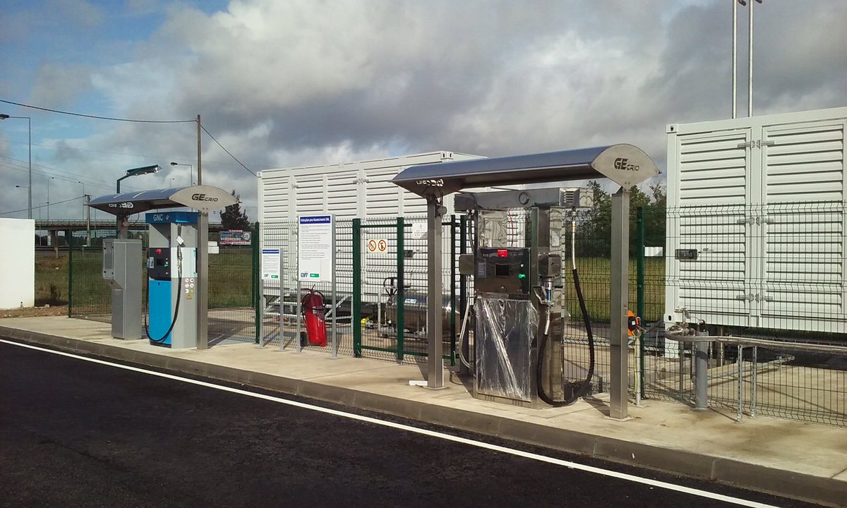 LNGBlueCorridor's tweet photo. A new #LNGstation in the @LNGBlueCorridor! This station was opened in Elvas last week by @DOUROGAS https://t.co/YxNLzgMp5c