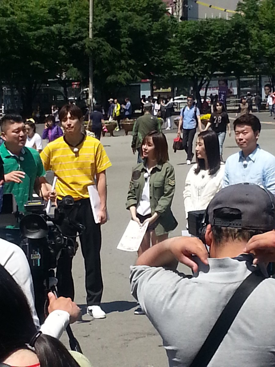 [PIC][16-05-2016]Sunny ghi hình cho chương trình "재래시장 살리자" của kênh JTBC tại Busan vào hôm nay - Page 2 Cip_b3-VAAAAt6H