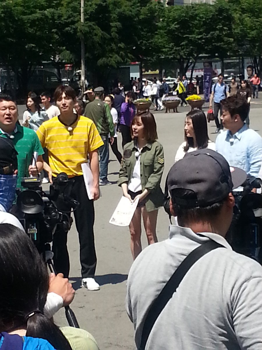 [PIC][16-05-2016]Sunny ghi hình cho chương trình "재래시장 살리자" của kênh JTBC tại Busan vào hôm nay - Page 2 Cip_b3TVAAAXh8j