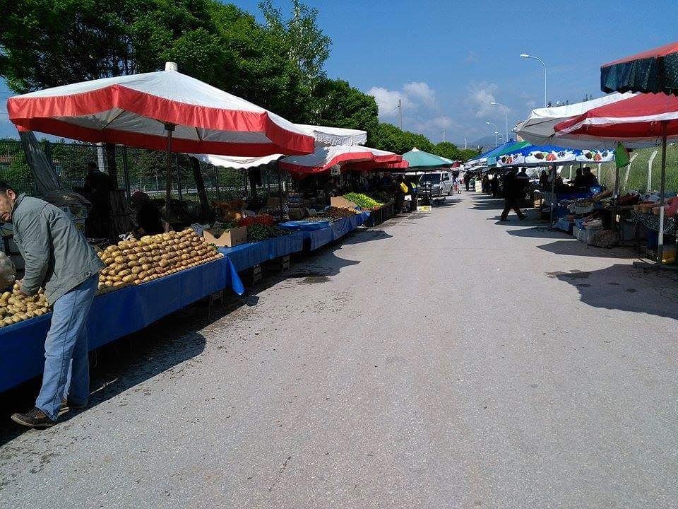 Günlerden salıysa Bozüyük'te pazar zamanı 😊
#Bozüyükİçin #Bozüyük #Salı #pazar