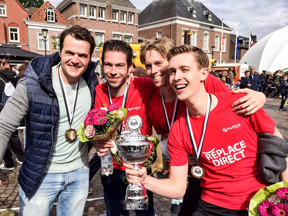 ReplaceDirect's tweet photo. We leveren en repareren supersnel, maar we kunnen ook goed hardlopen! Trots op onze winnaars van de #GemertCityRun! https://t.co/soFLte5uu0