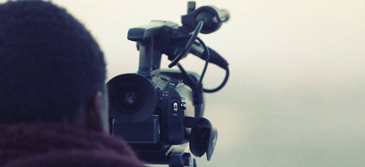 Hootsuite_UK's tweet photo. Unless you’ve been living under a rock, you know that video has never been more important 🎥 https://t.co/oABfcRvDM5 https://t.co/F9xwXSFlYT