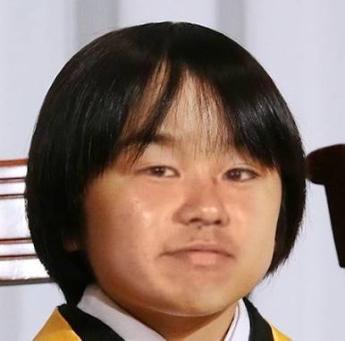 野獣先輩bot A Twitter 寺田所 てらだ ところ くん 最近ブームを巻き起こしている子役 子役にしては老けた顔立ちが人気 の秘密だとか バラエティ番組で Vtrの感想をmcに聞かれたときに ホモの子どもなら見るとおもう という一言が子役界の伝説となった