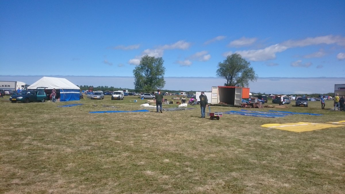 npk_nl's tweet photo. Na dagen wind en kou breken we het grootste dorp van de Marne af met zon #npk86 https://t.co/0PTv3MlsYj