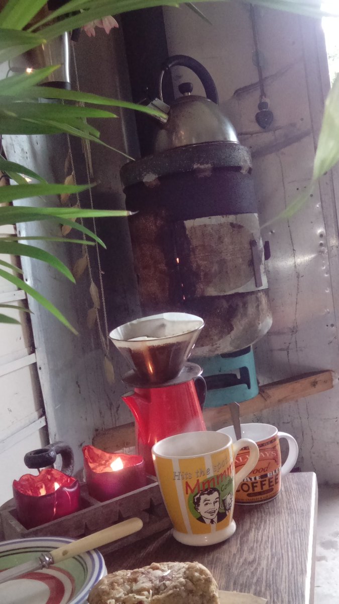 CafeBeanMachine's tweet image. The office on a dull morning. How is your coffee break looking? @DevonLife @Devon_Hour @ExeterLifemag #coffeelover