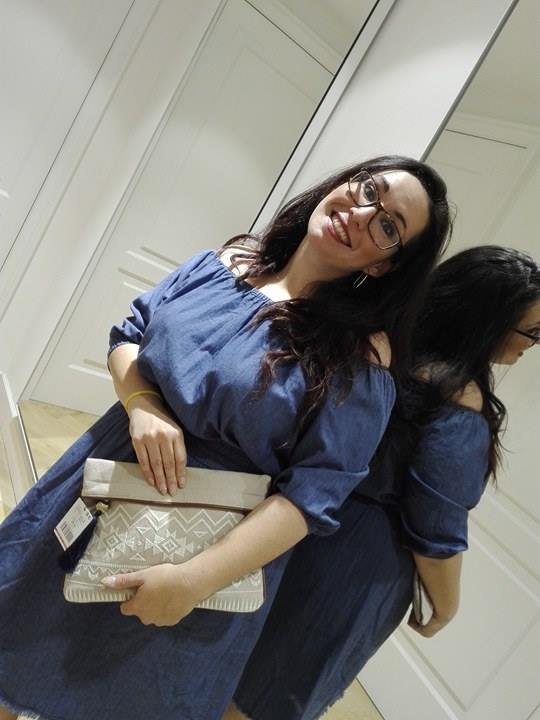BKEFotoModels's tweet photo. @AnnaModeloXL documéntadose para un artículo de opinión sobre tallas grandes, entre ellas @violetabymango . https://t.co/B3NtD8qh0Q
