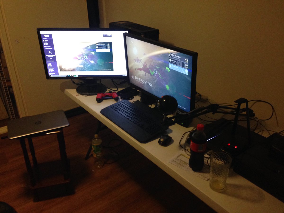 BobTheBooza's tweet photo. I need more desk space now I think https://t.co/si6BWT62YW