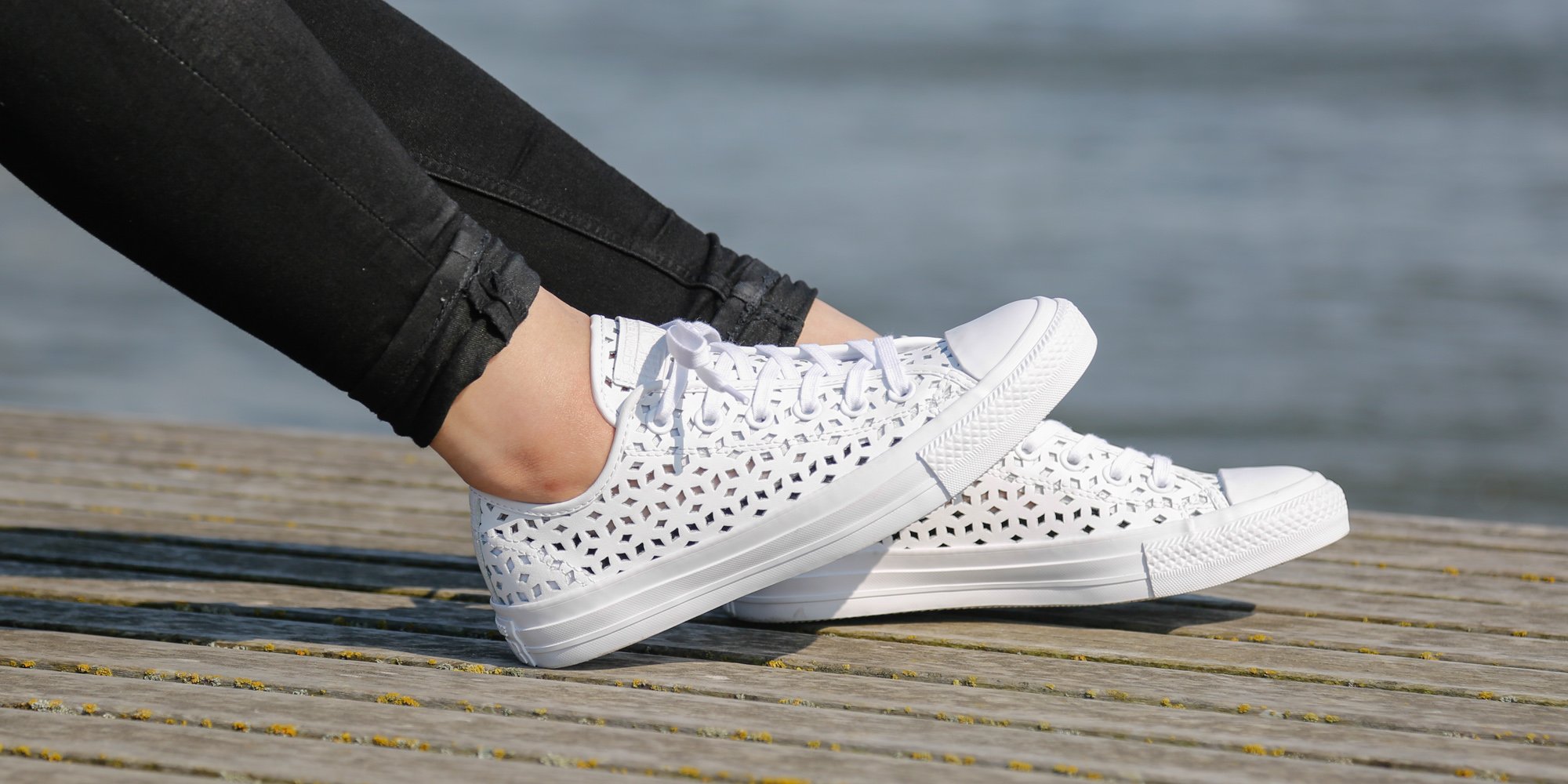 Foot Locker EU on X: "Keep it breezy with the women's #Converse Chuck  Taylor Perforated Ox & Hi Mono https://t.co/tGn2czV92T  https://t.co/pci0UpEBxO" / X