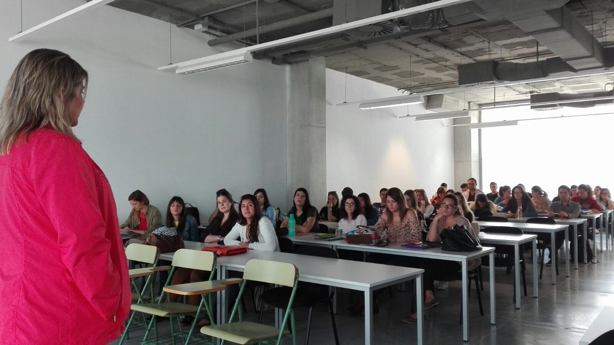 FAMDIF's tweet photo. Más de 70 alumnos de la Facd. de Enfermería de Lorca reciben la charla sensibilización de FAMDIF sobre #discapacidad https://t.co/bOepS8L8rh