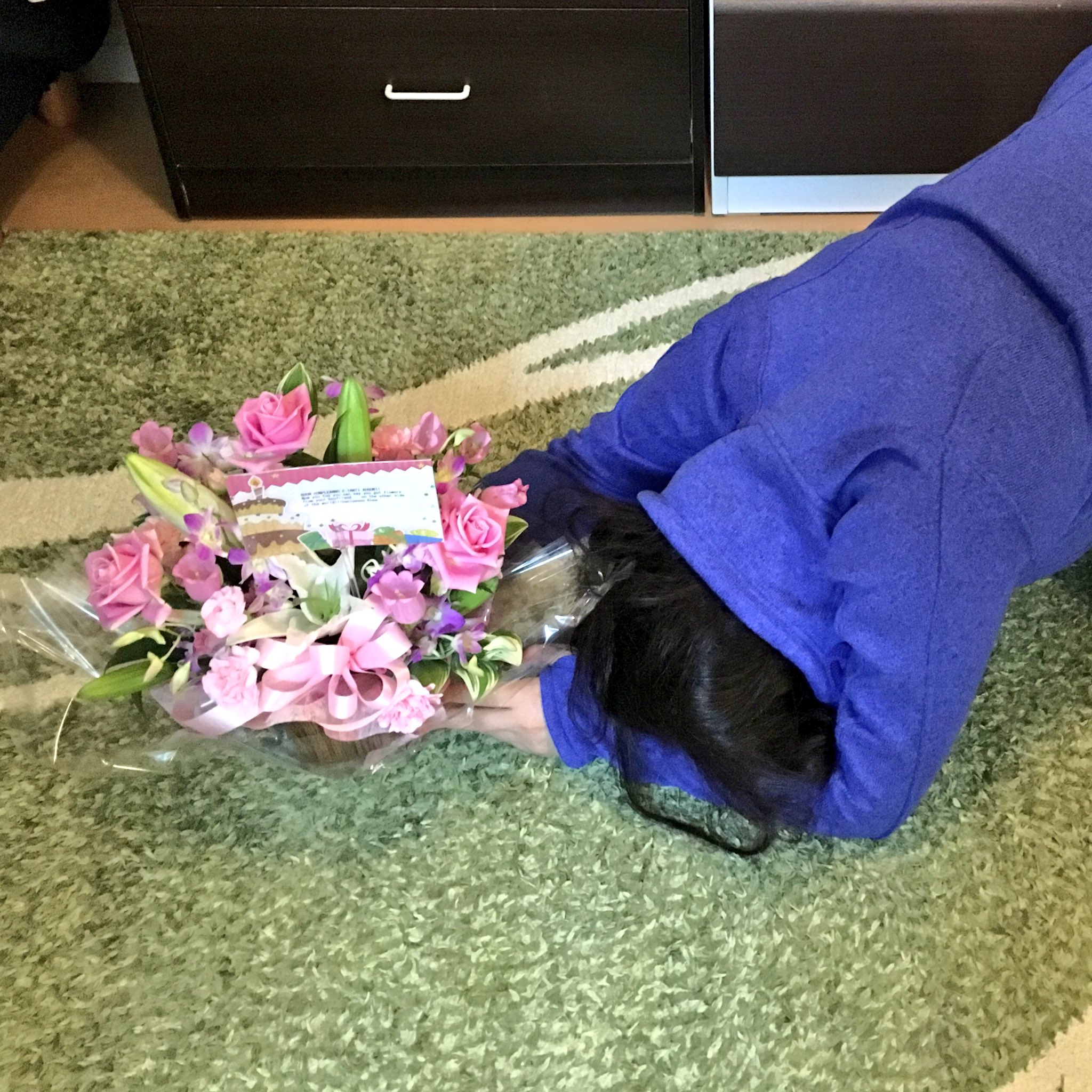 もじょこ 誕生日にイタ君から 花が 花が届いた ウォォオォオオ イタリア人ンンンンンンンンァァア もじょこ 誕生日にイタ君から 花が 花が届いた ウォォオォオオ イタリア人ンンンンンンンンァァア