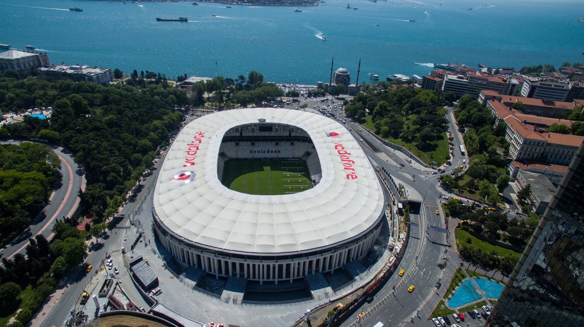 Стадион бешикташ. Стадион Бешикташ — Vodafone Park.. Водафон Арена Стамбул. Стадион Водафон Стамбул. Водафон парк Стамбул.