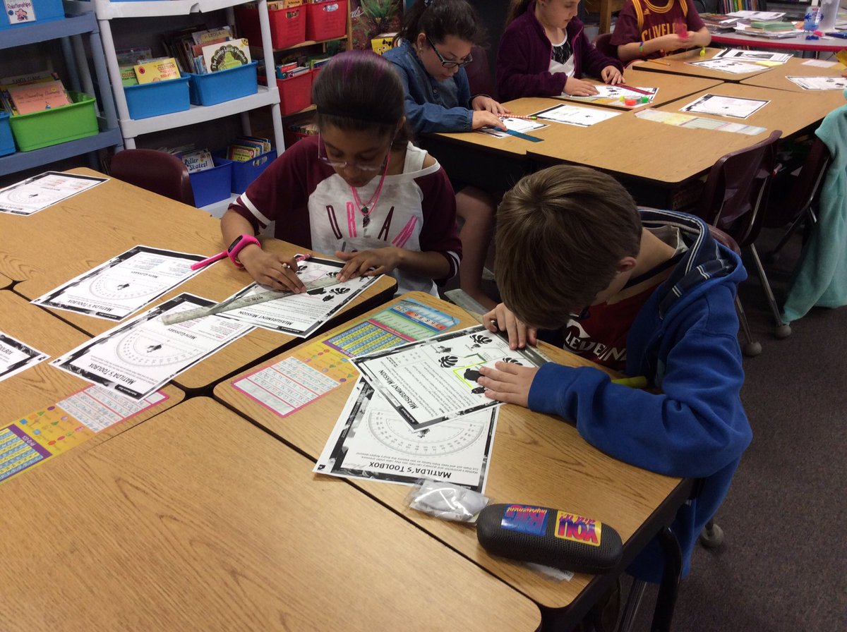 Kalch3's tweet photo. We're talking angles in math by solving our Angry Birds Measurement Missions! #harrispride #angryangles @Scholastic https://t.co/b2nH2tCDVq