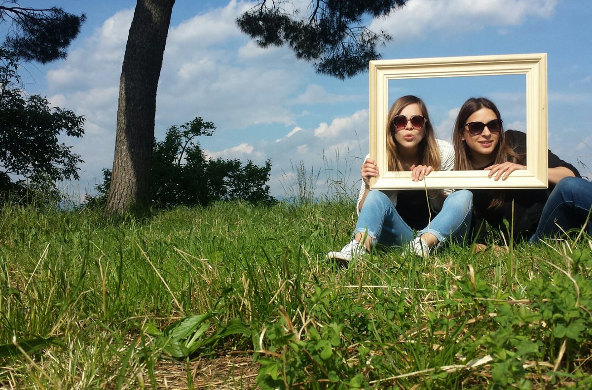 LEpainters's tweet photo. Autoritratto
#intothewild #inverigo #villasormani #LEpainters #ingita https://t.co/RKVzfHmbg5