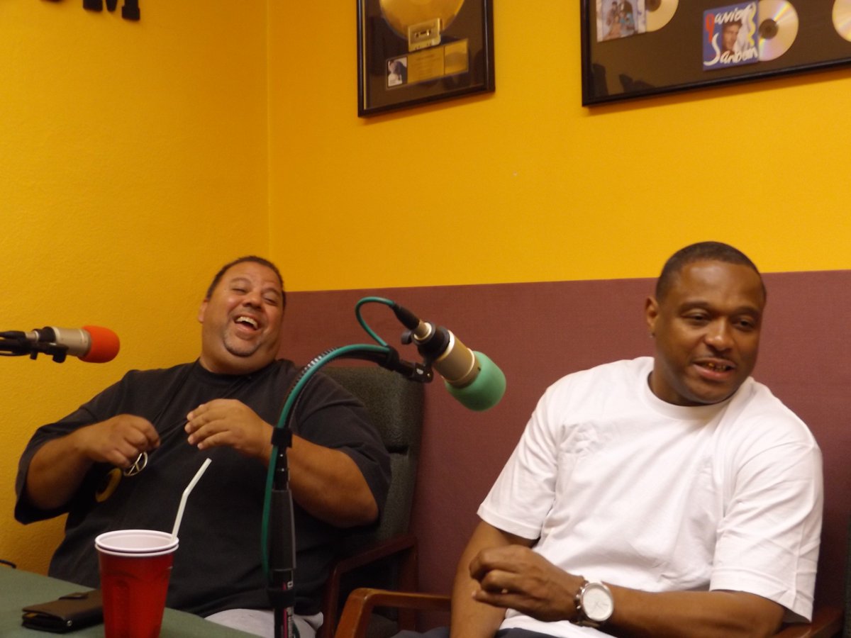 TheCoachRoShow's tweet photo. Our interview with former @KearnyKomets, @Aztec_Football and Cinci Bengals Darnay Scott.  https://t.co/HrvhaslYjn https://t.co/VcPsEki07X