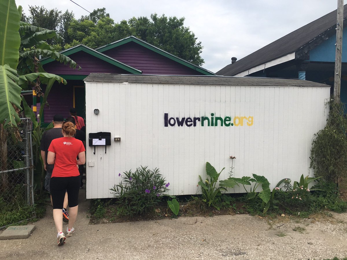 DisqueFNDN's tweet image. Tune in now for a live update of the Disque Foundation in #NewOrleans! #volunteer #lowernine ow.ly/K1x0300i6mD