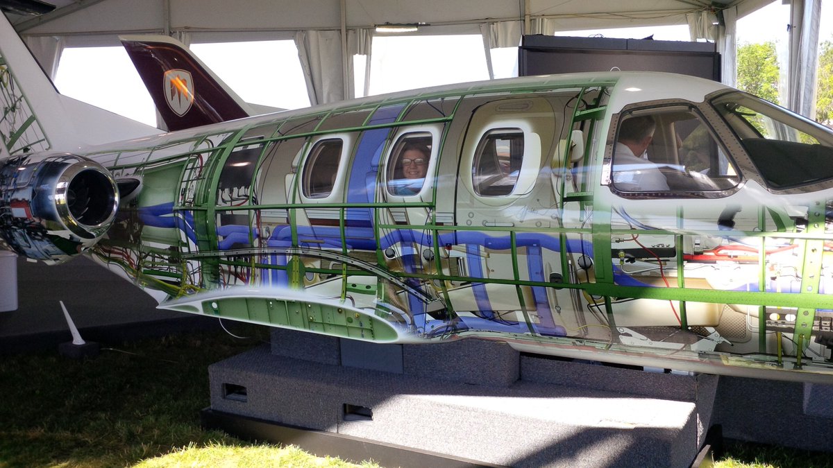 siemenssoftware's tweet image. @ONEAviationAero made this stunning decal of #Eclipse550 frm #NXCAD data w/ #Iray+ ow.ly/1XUG3007hP9