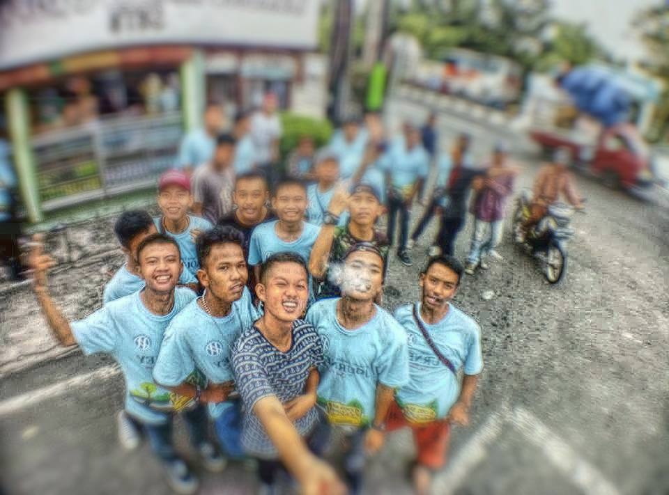 humanerors_'s tweet photo. Engkau tetap sahabatku https://t.co/1Lkh9sXhpN