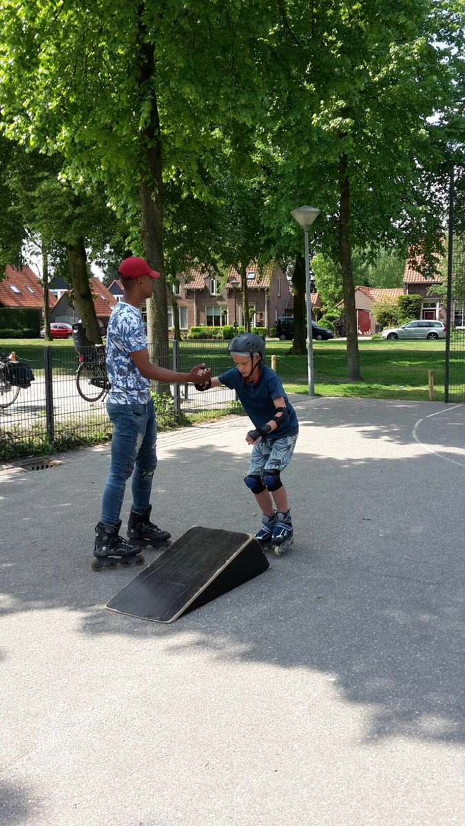 bsStJozef's tweet photo. Veel skills opgedaan vandaag! #Skate #verkeersweek https://t.co/tQkthMFgYQ