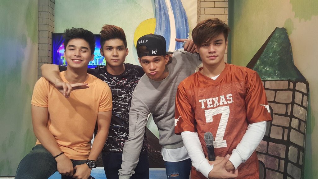 OFCHashtagsNE's tweet photo. Taas kamay sa mga solid TNT Online viewers!!!! wooohhooo :-)
[@jlouiese @theJeromeVargas]

Stream ROADTRIP OnSpotify https://t.co/7QItVPXWnA