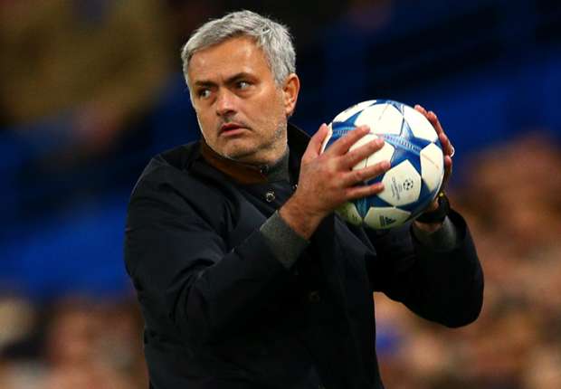 goal's tweet photo. Mourinho: No Manchester United deal in place https://t.co/UQA1K7k06E https://t.co/xNE71jkB42