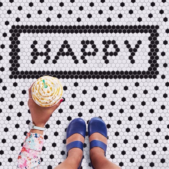 Frappuccino at IDR 25,000 simply by adding Starbucks Indonesia's official LINE at @StarbucksIndonesia. 

T&amp;C Apply.