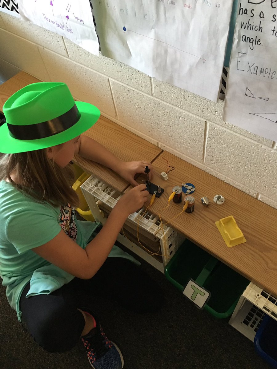 HTEbuckeye's tweet photo. How can energy move from place to place? https://t.co/cgty9ocbqj