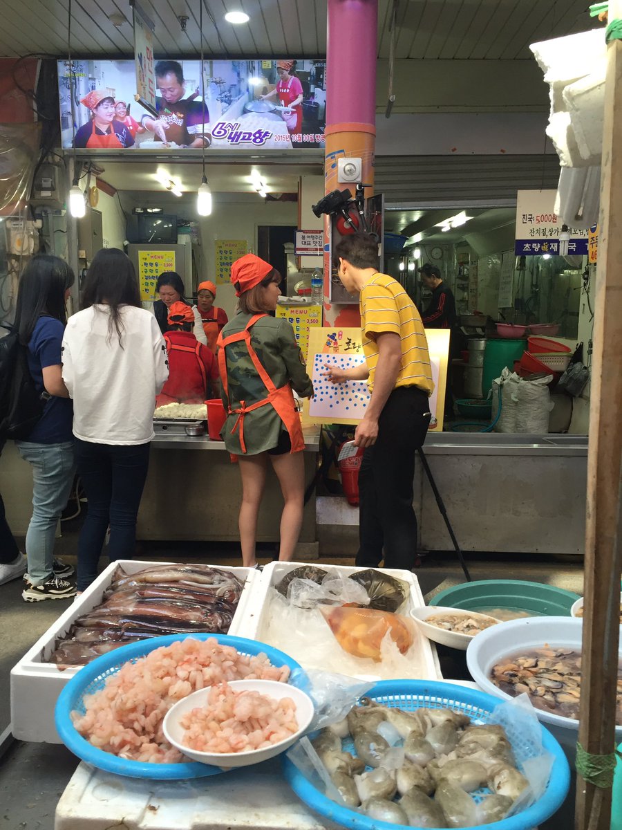 [PIC][16-05-2016]Sunny ghi hình cho chương trình "재래시장 살리자" của kênh JTBC tại Busan vào hôm nay CiqPLllVAAAvI8u