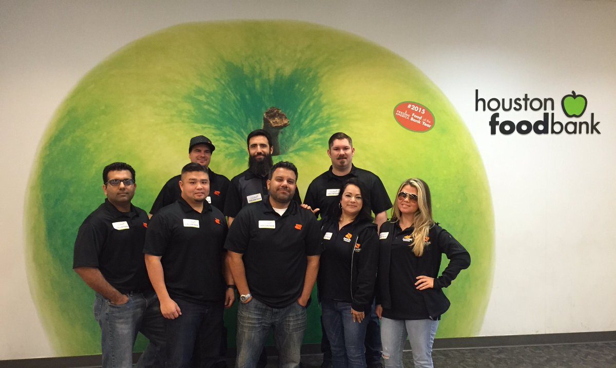 bRad_2723's tweet photo. Food Bank time!!!
@hafizjamshed27 @ET_SPG @JustinCapers @Dawnmccarter11 @SprintCentralTX https://t.co/3XIrpls4by