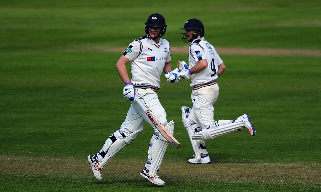 GMCricket's tweet image. Congrats @lythy09 starting to shift through the gears for @YorkshireCCC - buy your #Six6 allroundercricket.com/gunn-and-moore…
