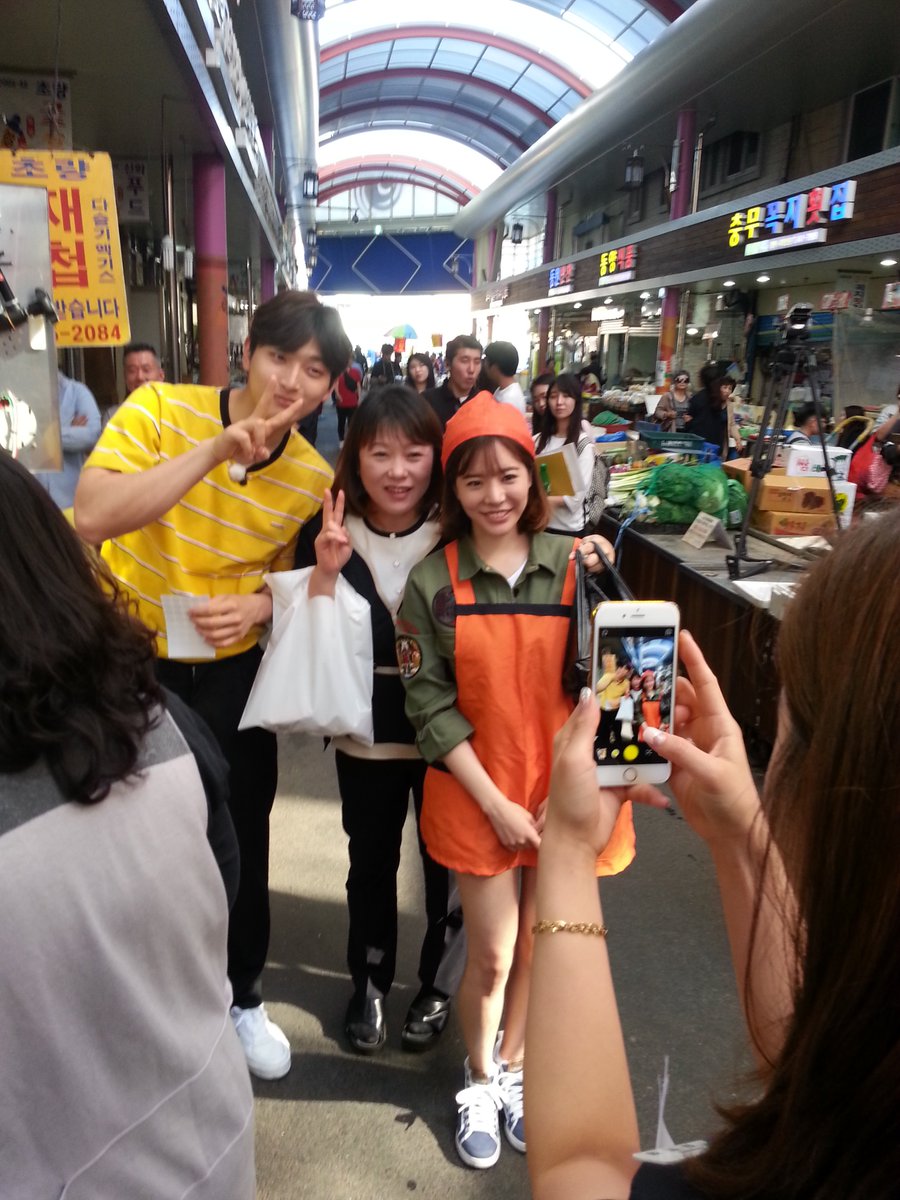 [PIC][16-05-2016]Sunny ghi hình cho chương trình "재래시장 살리자" của kênh JTBC tại Busan vào hôm nay CiqSGWMUUAEAneu