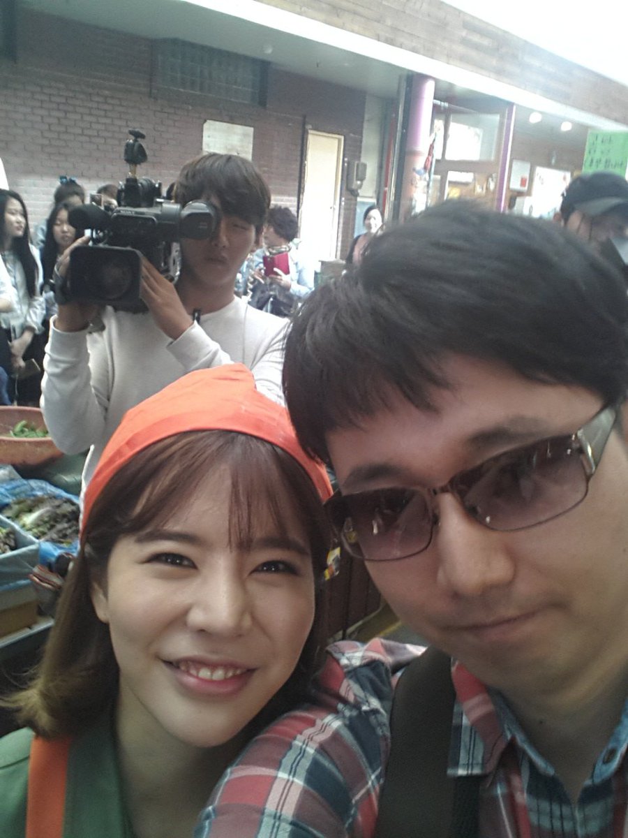 [PIC][16-05-2016]Sunny ghi hình cho chương trình "재래시장 살리자" của kênh JTBC tại Busan vào hôm nay CiqSrgBVEAQ12QO