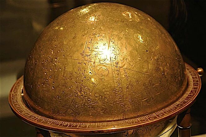 samzmer's tweet image. ال حسین ال استورلابی کا 1144 میں اصفھان ایران میں بنایا ہوا سماوی کرہ. 
#CelestialGlobe