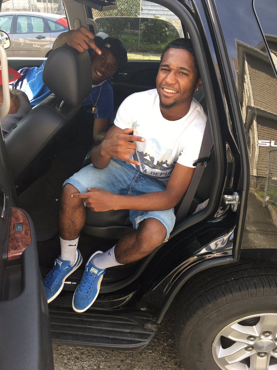 fin3ss3him's tweet photo. I hang with some real hittas 😈 that's my blood 💉 https://t.co/qf7tIVM605