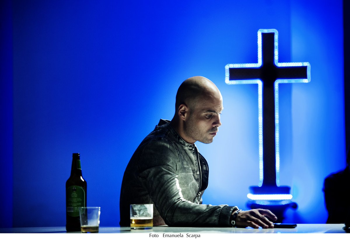 damore_marco's tweet photo. STASERA 21.10 @SkyAtlanticHD #Gomorra2 episodi 3-4  nisciun'o sape comm va a fernì sta storia... https://t.co/qU8esHP8hL