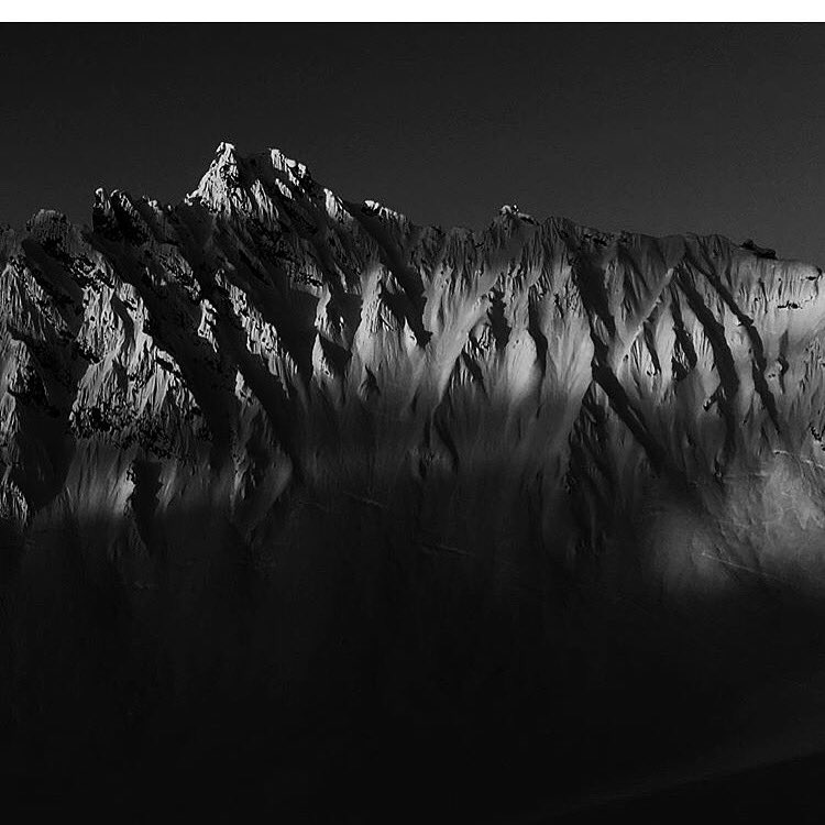 Alaska, a place where imagination can run wild. 📷 <a href="/DutchSimpson/">Dutch Simpson</a> <a href="/TetonGravity/">Teton Gravity Research</a> <a href="/smithoptics/">SMITH</a> #smithisskiing