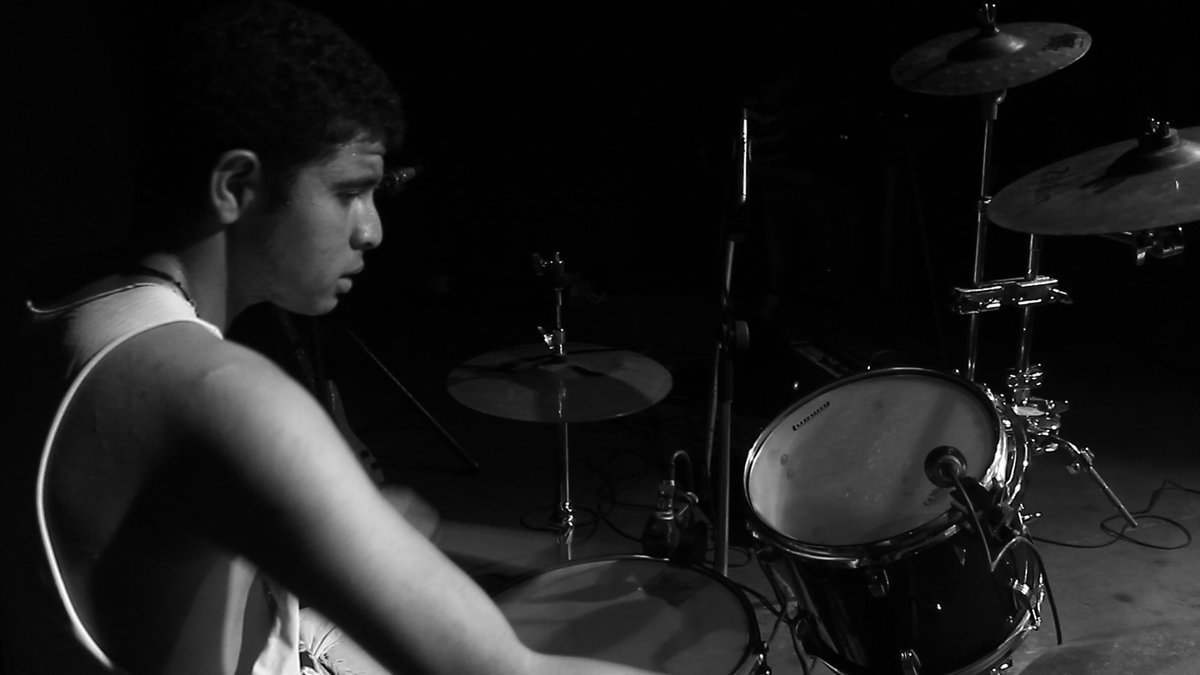 Justo Contraste tweet media