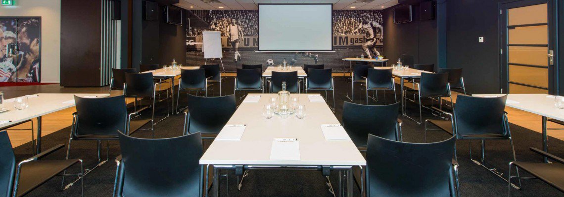 Vandaag verwelkomen wij <a href="/MMC/">MáximaMC</a>, <a href="/DLLgroup_NL/">DLL NL</a> en <a href="/4DentalTT/">4Dental Tandtechniek</a> in het Philips Stadion voor #zakelijke bijeenkomsten.
