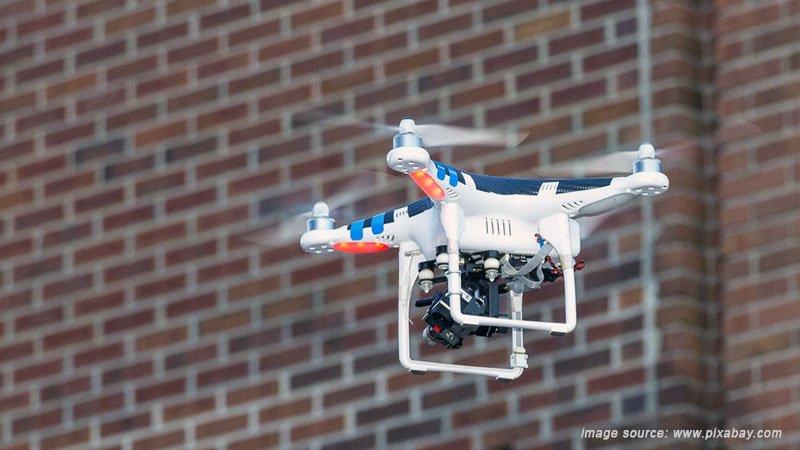 QuadcopterArena's tweet photo. Here are a few hilarious Epic Drone Crashes, that will draw hearty laughs from you >>> https://t.co/jamVedxWjW https://t.co/inh2IncSZd
