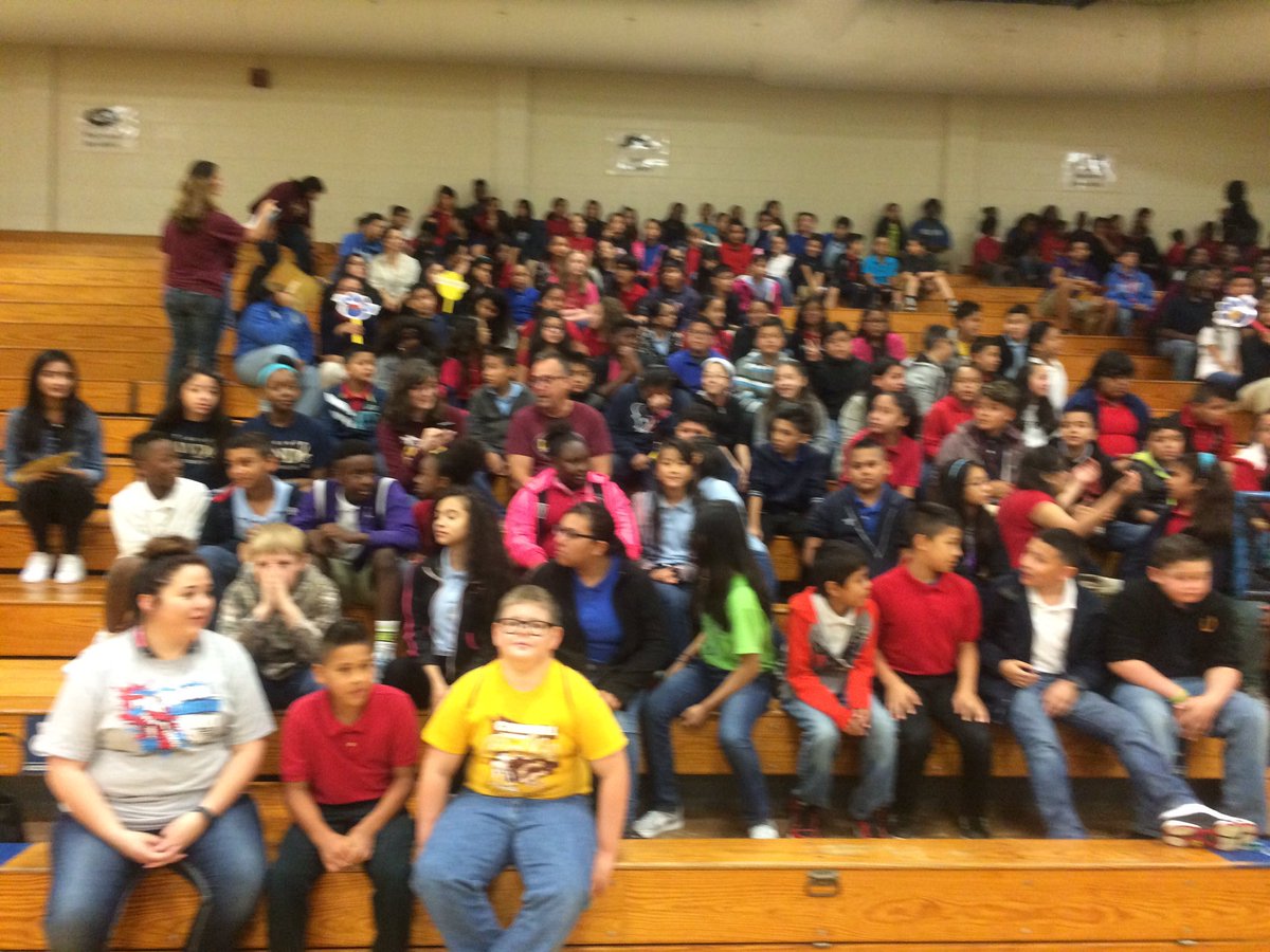CarrollColts's tweet photo. Carroll Elementary future sixth graders visiting KMS! https://t.co/bKSczKhX2U