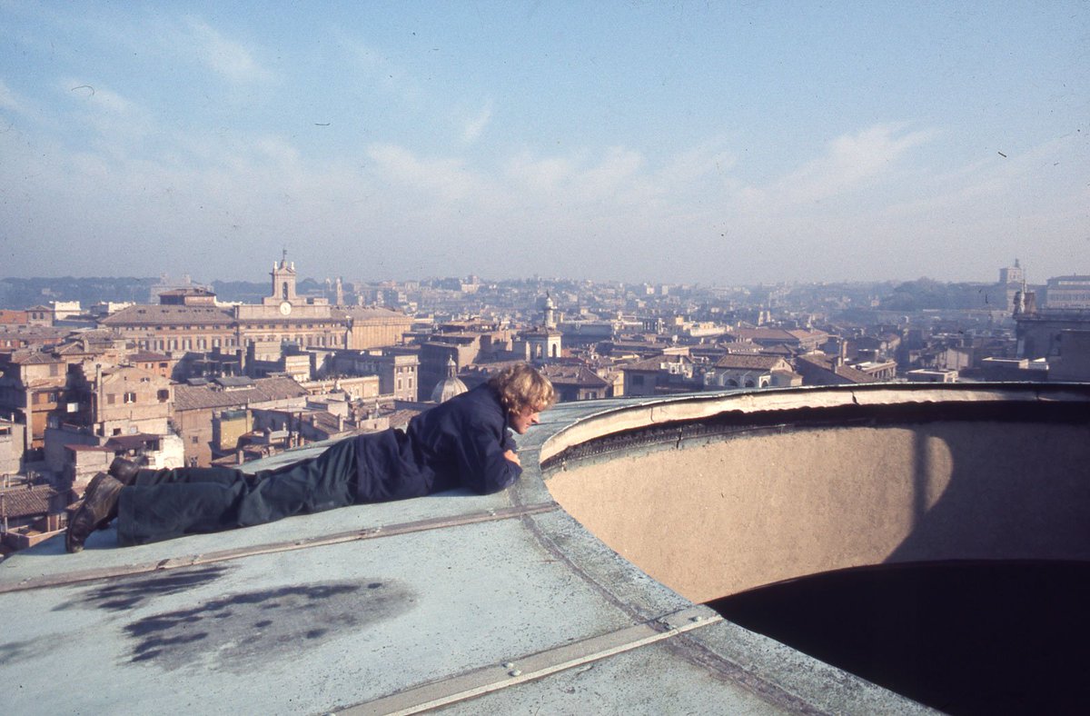 parisreview's tweet photo. How to Get on the Roof of the Pantheon (Be Careful) https://t.co/7HafevfsIj https://t.co/tXxH1a0Sho